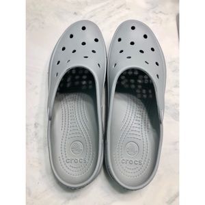 Women’s Gray Crocs Sz 10